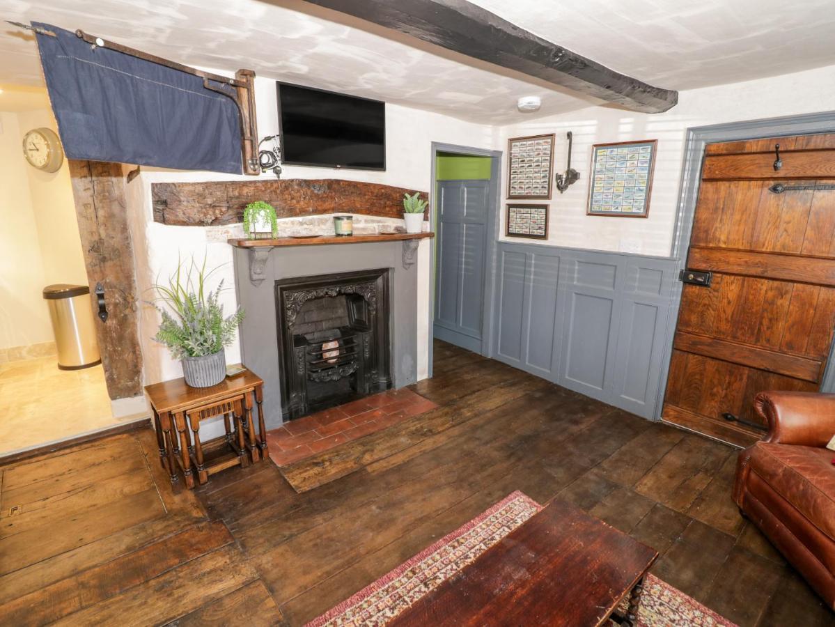The Old Paper Shop Villa Tewkesbury Bagian luar foto